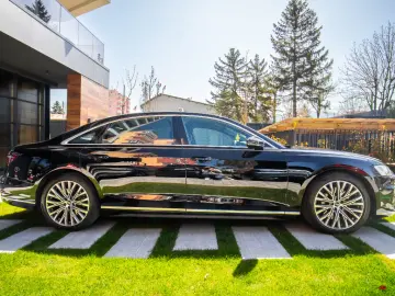 AUDI A8 L Quattro