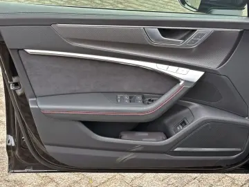 AUDI RS6 Avant  BLACK PANO HUD LASER