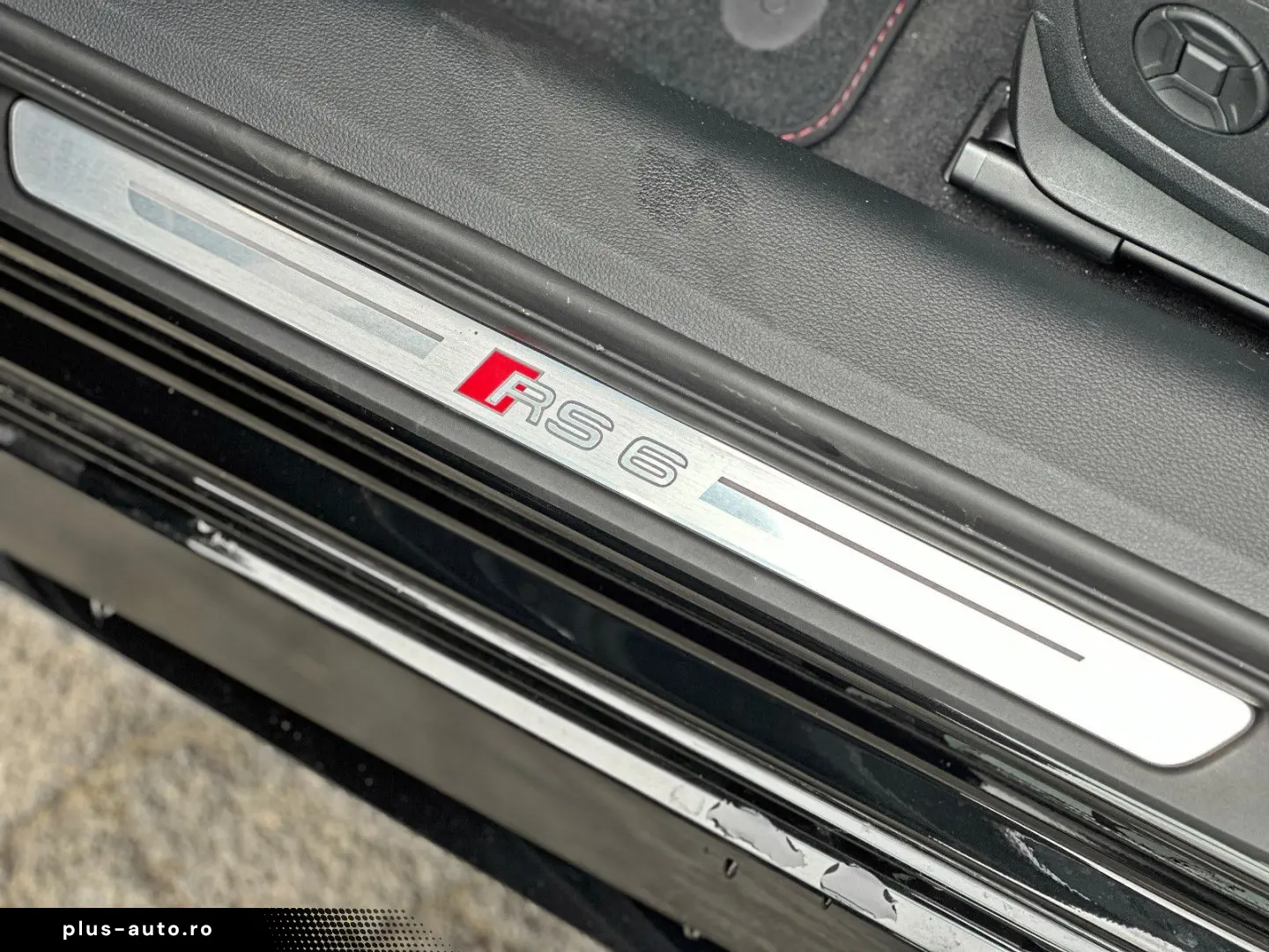 AUDI RS6 Avant  BLACK PANO HUD LASER