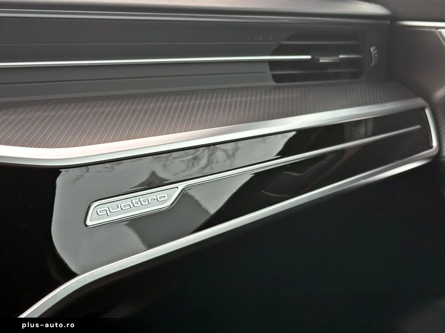 AUDI RS6 Avant  BLACK PANO HUD LASER