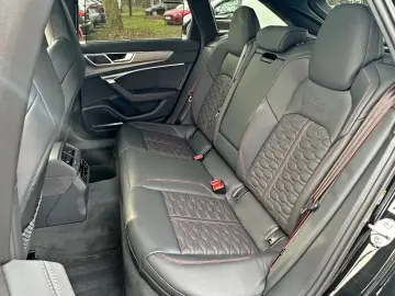 AUDI RS6 Avant  BLACK PANO HUD LASER