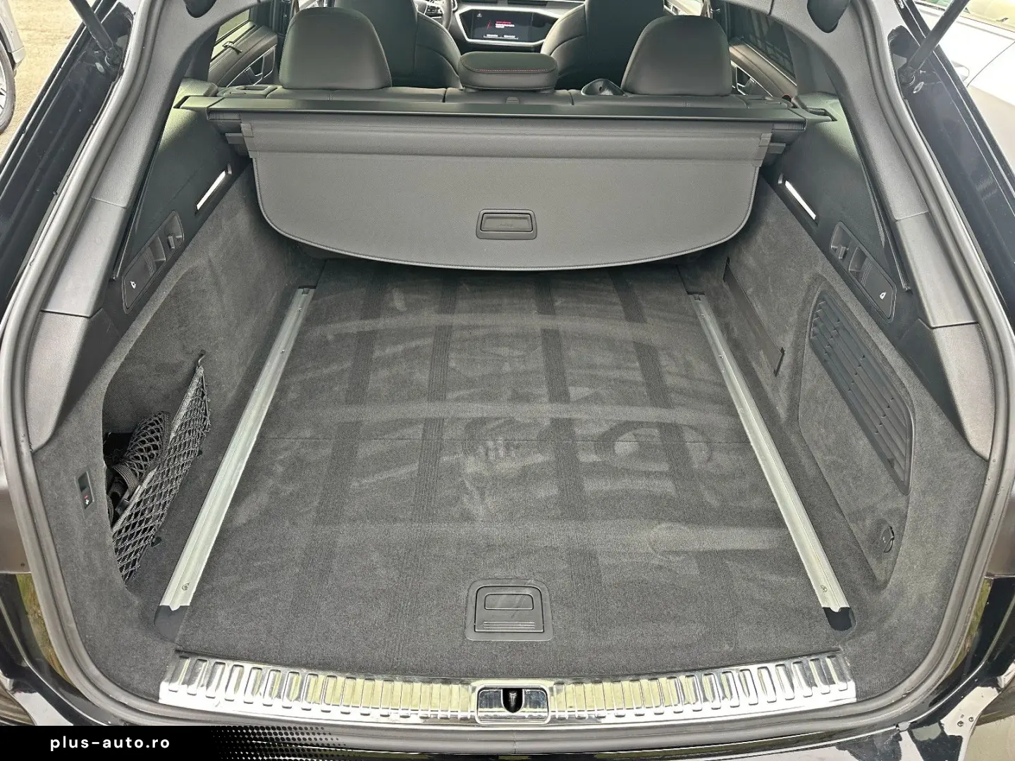 AUDI RS6 Avant  BLACK PANO HUD LASER