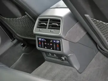 AUDI RS 6 Avant performance quattro  Keramik Pano