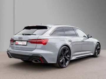 AUDI RS 6 Avant 4.0 TFSI Matrix Panorama B&O Head-up