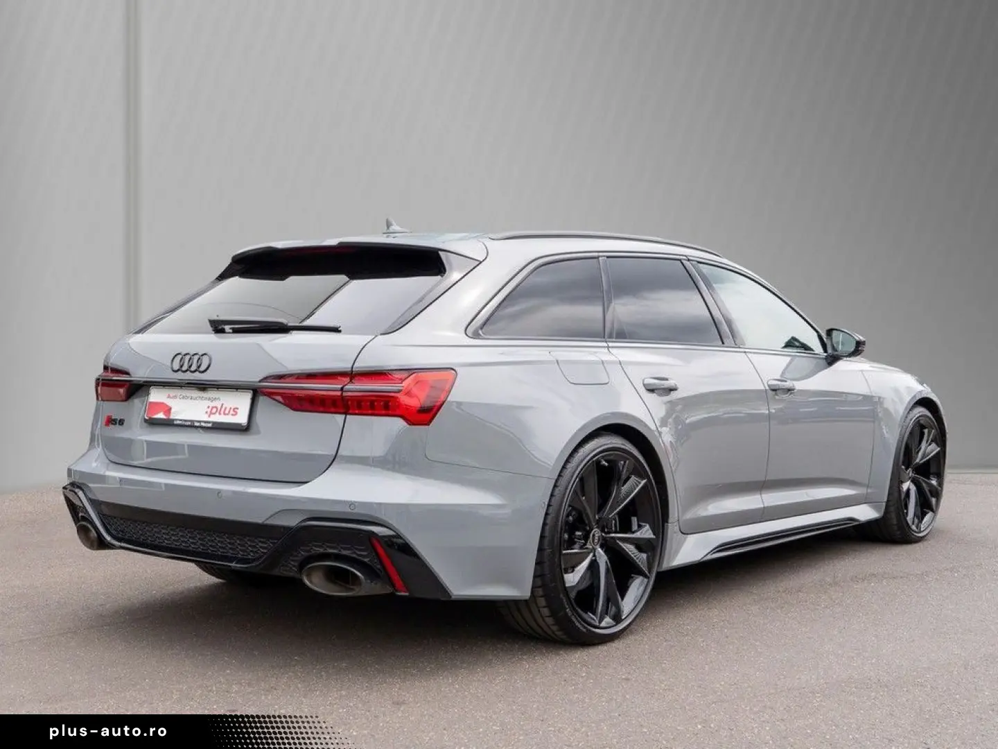 AUDI RS 6 Avant 4.0 TFSI Matrix Panorama B&O Head-up