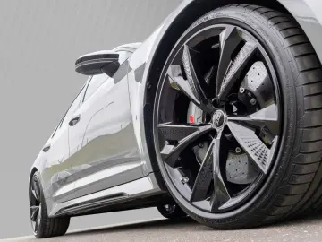 AUDI RS 6 Avant 4.0 TFSI Matrix Panorama B&O Head-up