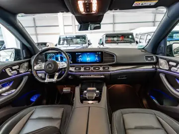 MERCEDES-BENZ GLS 63 4M AMG 4Matic    Pano   Head-Up   Night