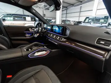 MERCEDES-BENZ GLS 63 4M AMG 4Matic    Pano   Head-Up   Night