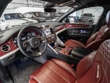 BENTLEY Bentayga 4.0 V8 EWB Mulliner New Model   4 Seats