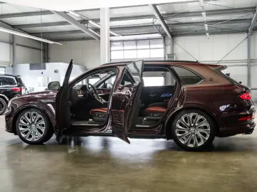 BENTLEY Bentayga 4.0 V8 EWB Mulliner New Model   4 Seats