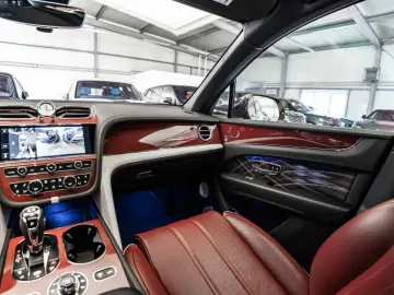 BENTLEY Bentayga 4.0 V8 EWB Mulliner New Model   4 Seats