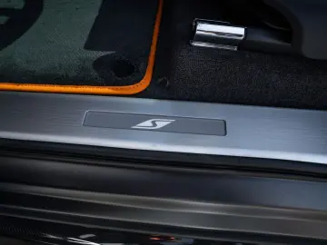 BENTLEY Bentayga S V8   Mulliner   Satin Paint   CCB