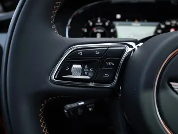 BENTLEY Bentayga S V8   Mulliner   Satin Paint   CCB