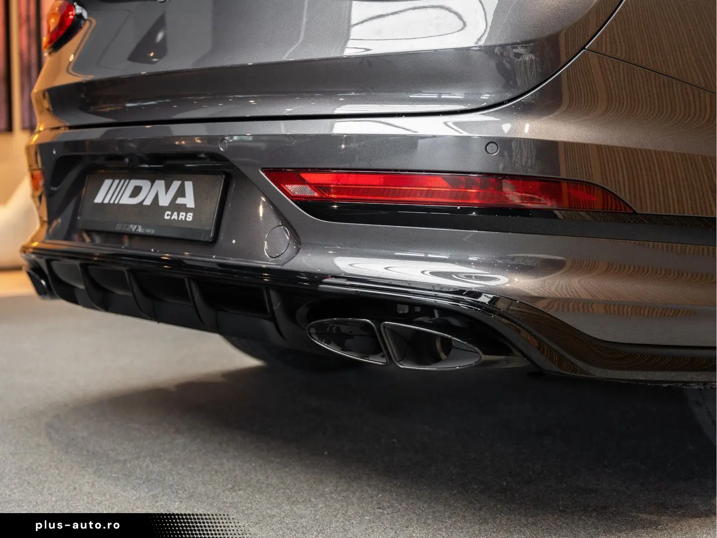 BENTLEY Bentayga V8 S Keramisch Mulliner Pakket 4.0 V8 S