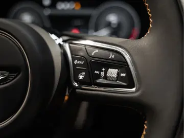 BENTLEY Bentayga V8 S Keramisch Mulliner Pakket 4.0 V8 S