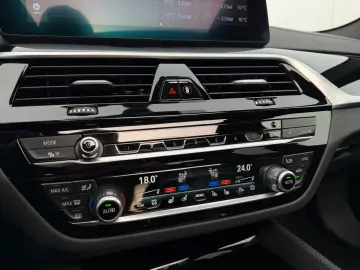 BMW M5 BMW-Garantie bis zum 31.05.2026 BowersWilkins