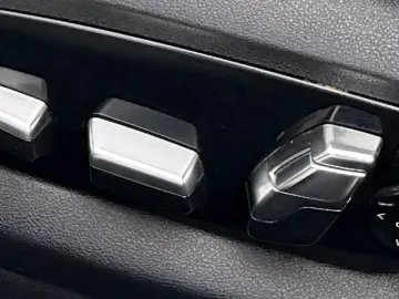 BMW M5 BMW-Garantie bis zum 31.05.2026 BowersWilkins