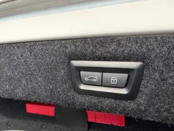 BMW M5 BMW-Garantie bis zum 31.05.2026 BowersWilkins