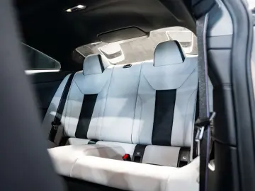 BMW M4 xDrive Competition - 360