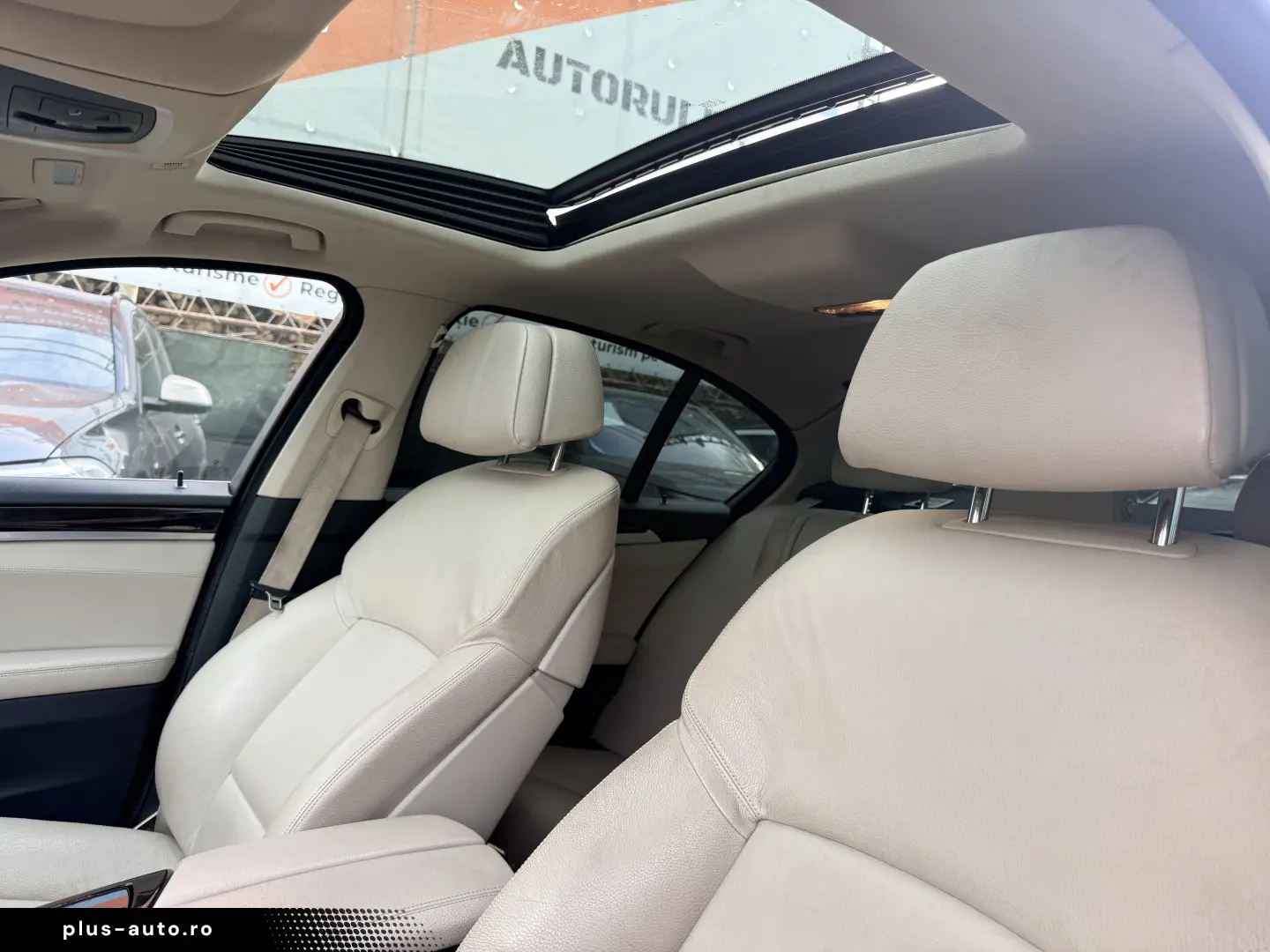 525xdrive M pachet 6500e avans 5500e in rate directe