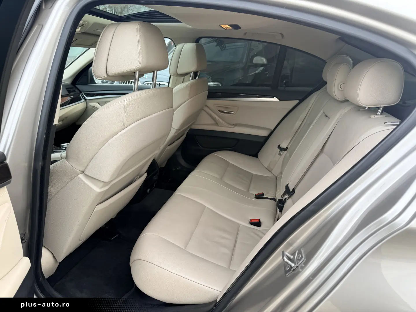 525xdrive M pachet 6500e avans 5500e in rate directe