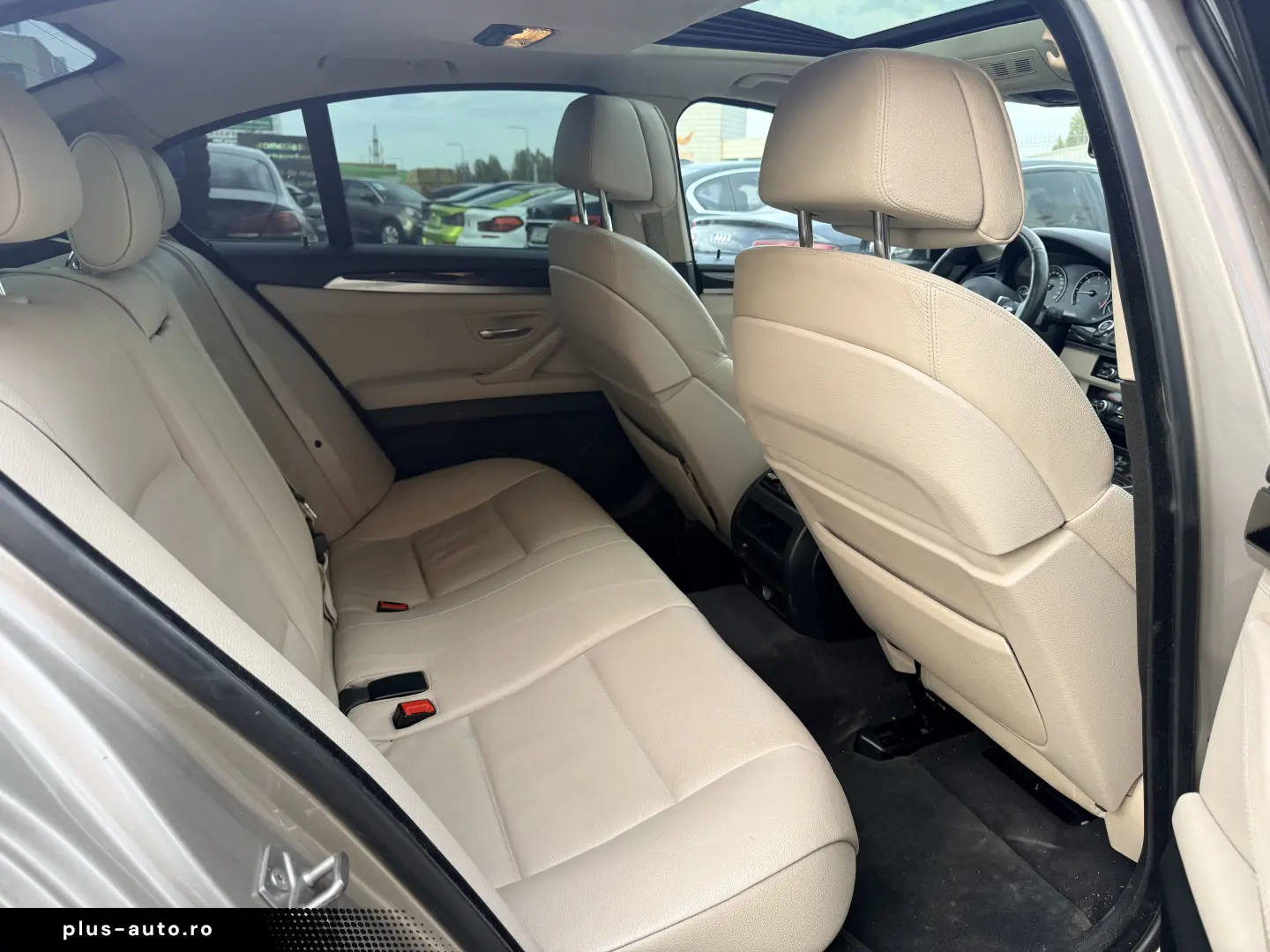 525xdrive M pachet 6500e avans 5500e in rate directe