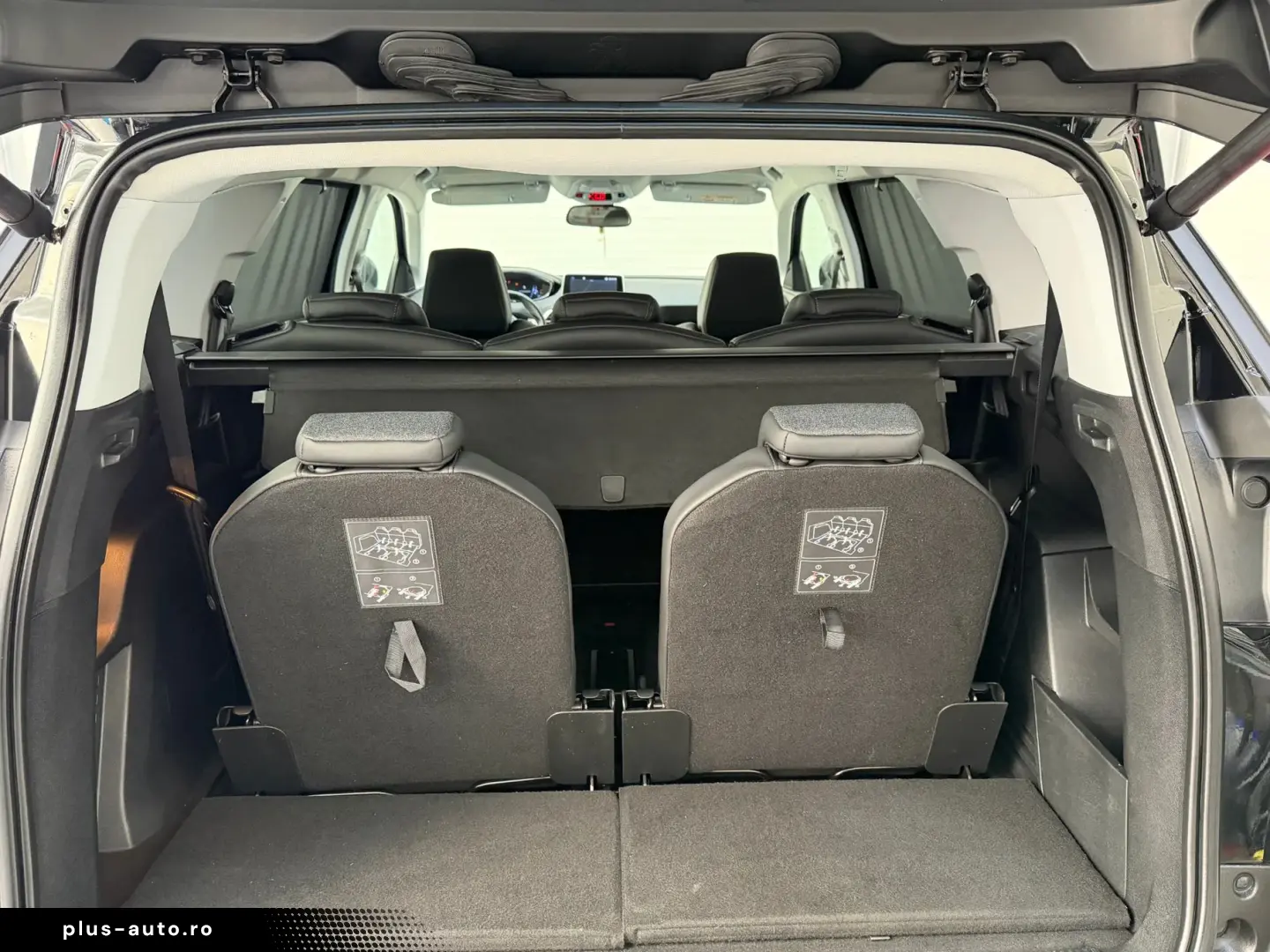 Peugeot 5008 Gen-Ii-2016