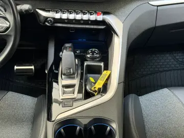 Peugeot 5008 Gen-Ii-2016