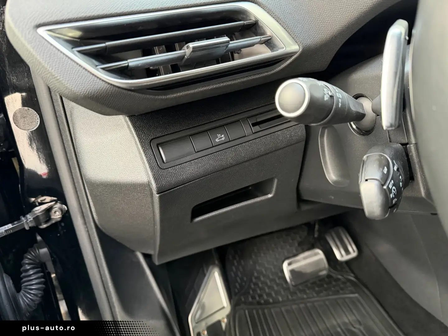 Peugeot 5008 Gen-Ii-2016