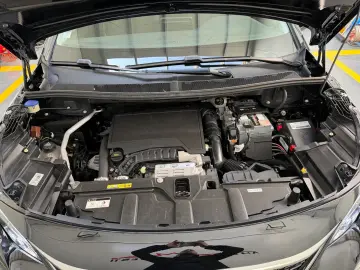 Peugeot 5008 Gen-Ii-2016