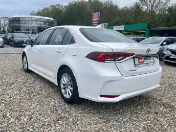 Toyota Corolla 1.5 Benzina