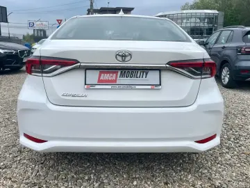 Toyota Corolla 1.5 Benzina