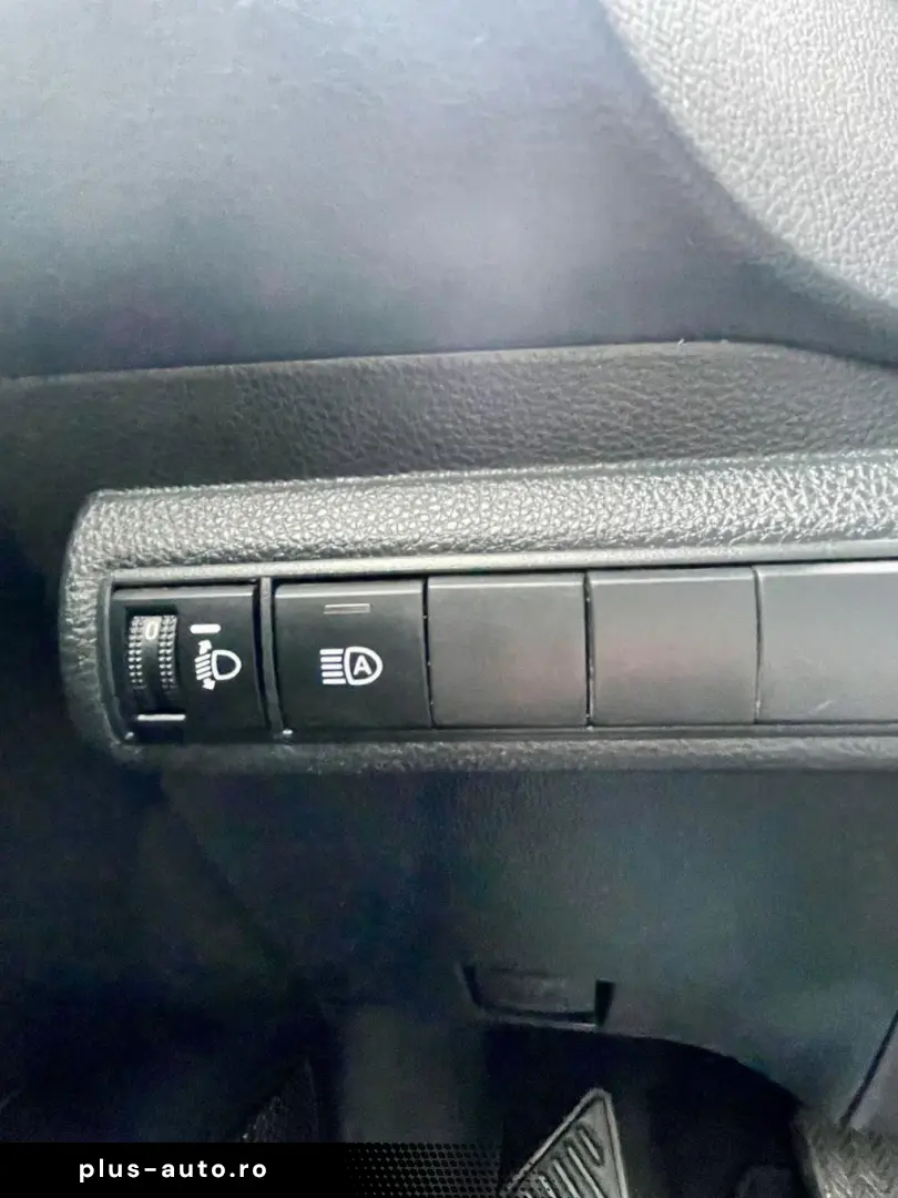 Toyota Corolla 1.5 Benzina