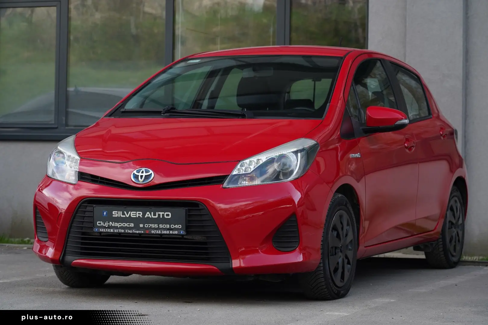 Toyota Yaris 1.5 VVT-i HSD Sol