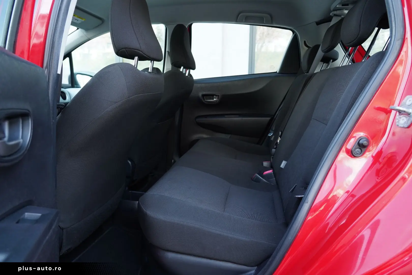 Toyota Yaris 1.5 VVT-i HSD Sol