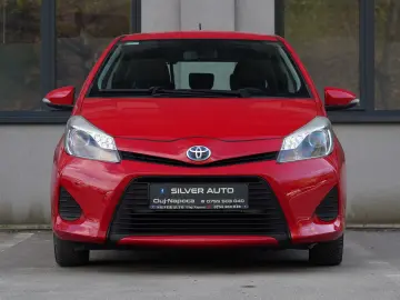 Toyota Yaris 1.5 VVT-i HSD Sol