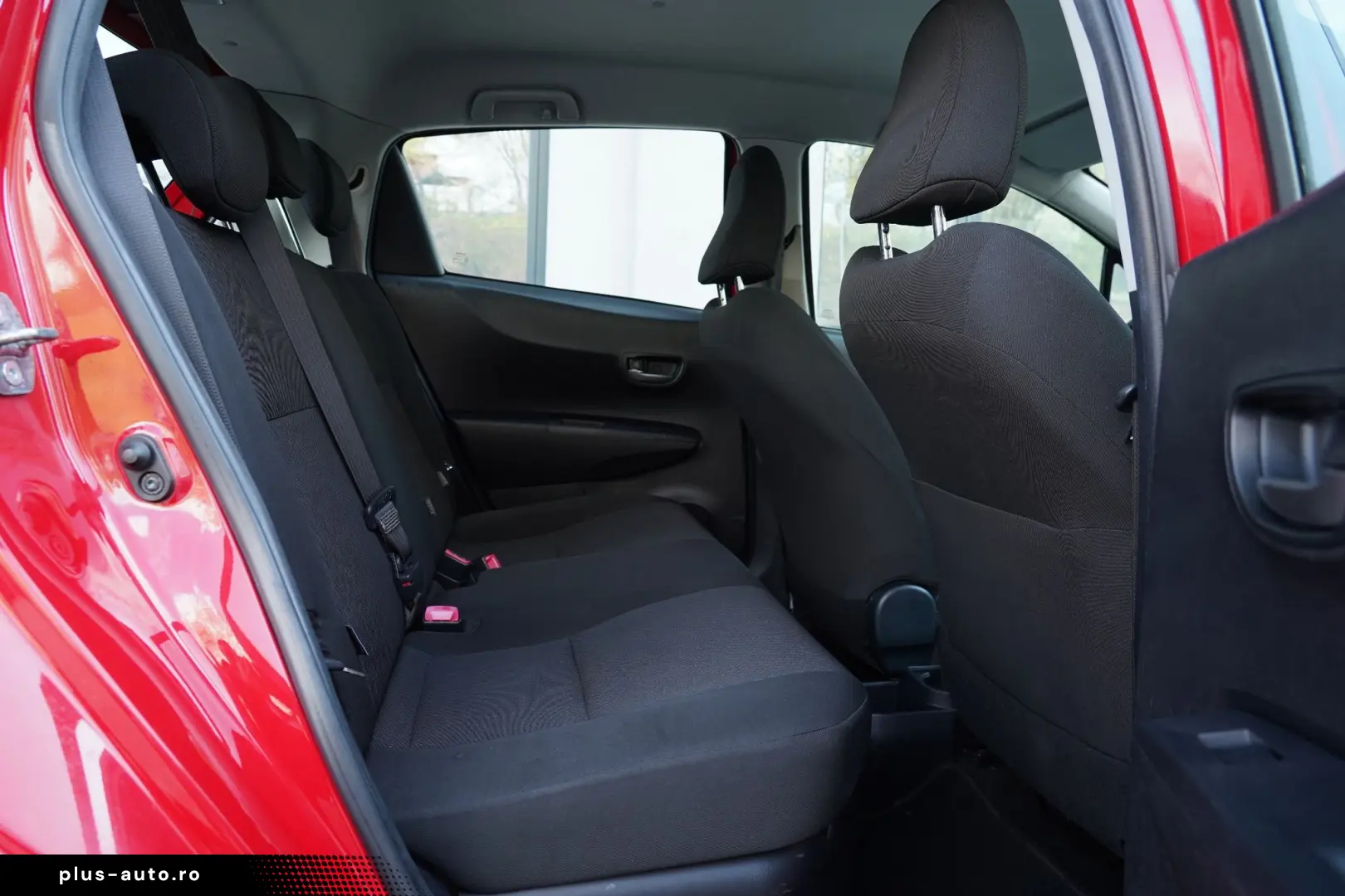 Toyota Yaris 1.5 VVT-i HSD Sol