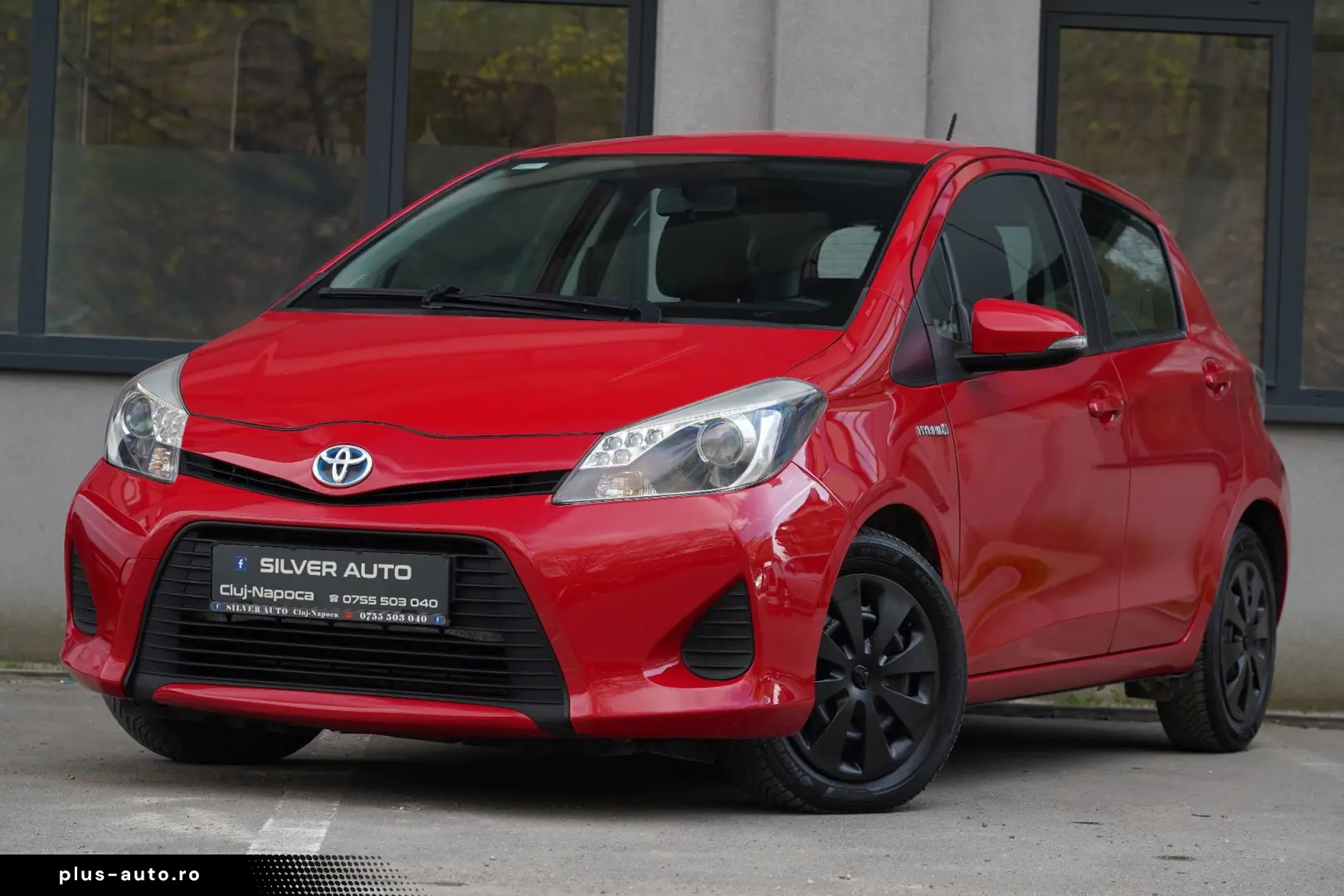Toyota Yaris 1.5 VVT-i HSD Sol