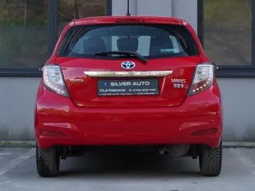 Toyota Yaris 1.5 VVT-i HSD Sol