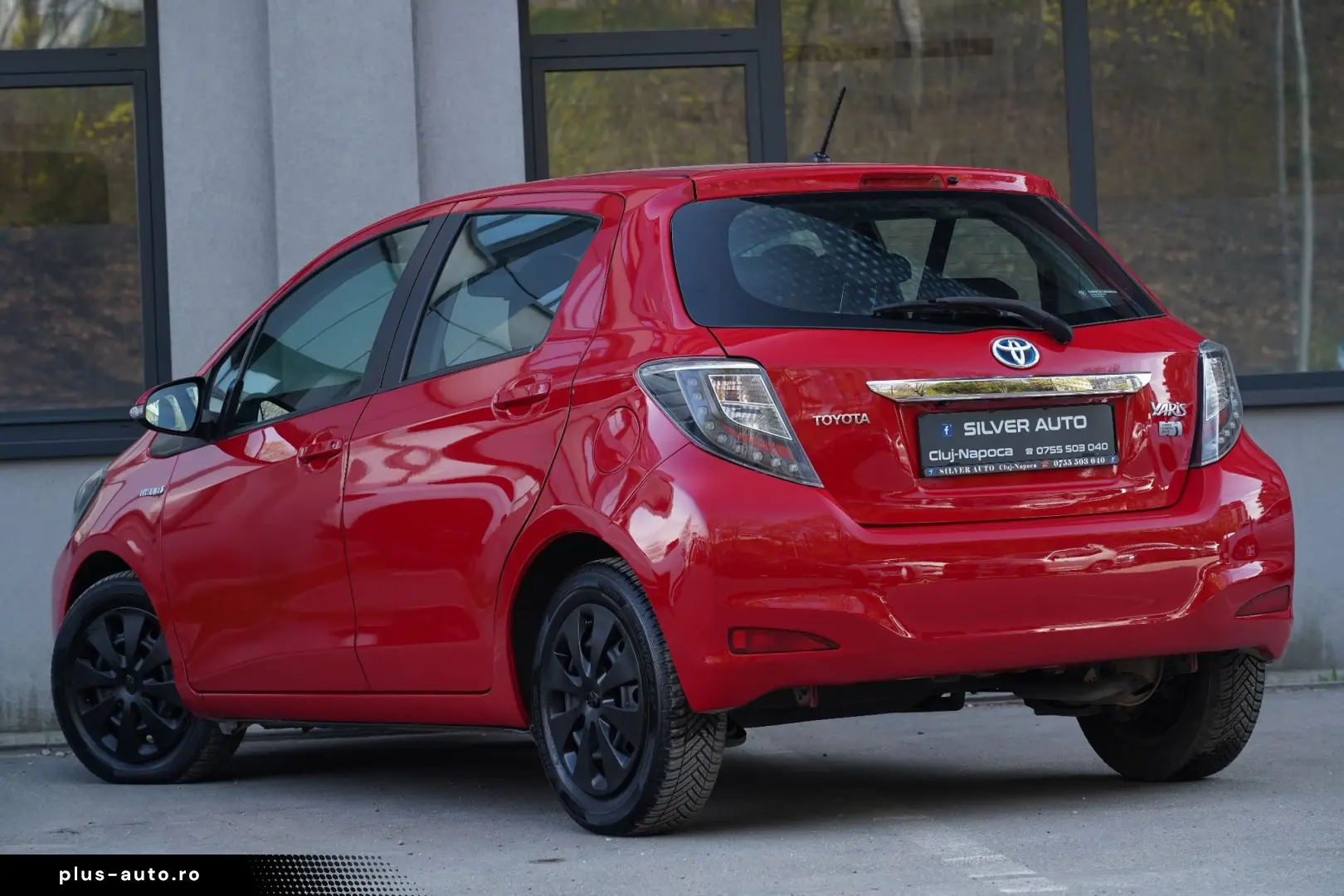 Toyota Yaris 1.5 VVT-i HSD Sol