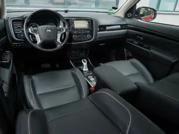 Mitsubishi Outlander 2.0 4WD Plus