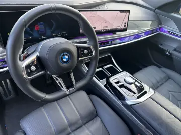 BMW i7 xDrive60 M-Sport Pro NAV LASER PANO HUD 360