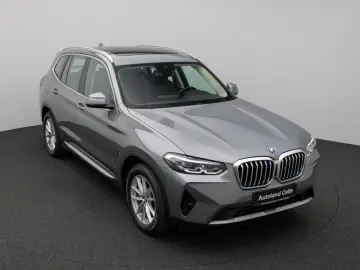 BMW X3 xD30e Panorama Kamera DAB HiFi Lenkrhz Sport
