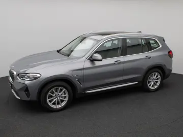 BMW X3 xD30e Panorama Kamera DAB HiFi Lenkrhz Sport