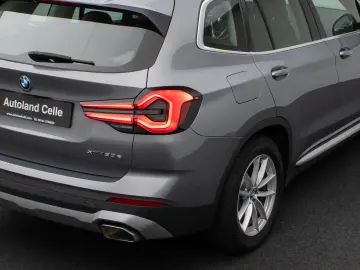 BMW X3 xD30e Panorama Kamera DAB HiFi Lenkrhz Sport