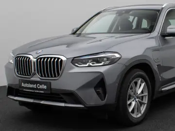 BMW X3 xD30e Panorama Kamera DAB HiFi Lenkrhz Sport