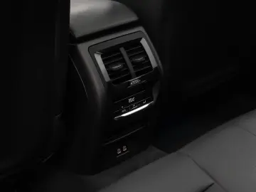 BMW X3 xD30e Panorama Kamera DAB HiFi Lenkrhz Sport