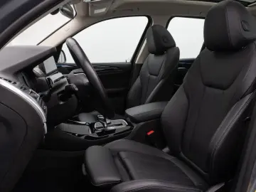 BMW X3 xD30e Panorama Kamera DAB HiFi Lenkrhz Sport