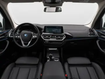 BMW X3 xD30e Panorama Kamera DAB HiFi Lenkrhz Sport