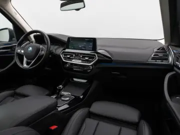 BMW X3 xD30e Panorama Kamera DAB HiFi Lenkrhz Sport